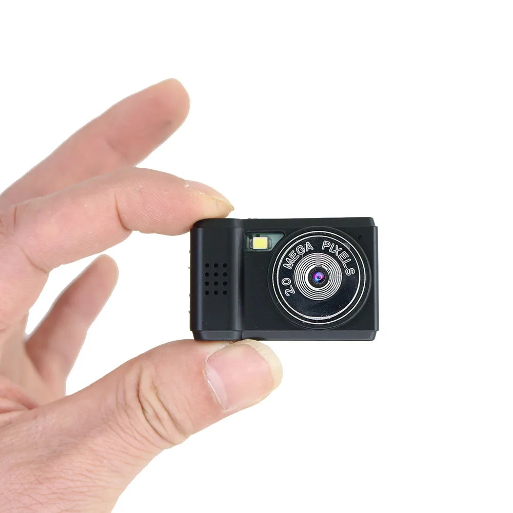 Aventure avec une mini caméra rétro
