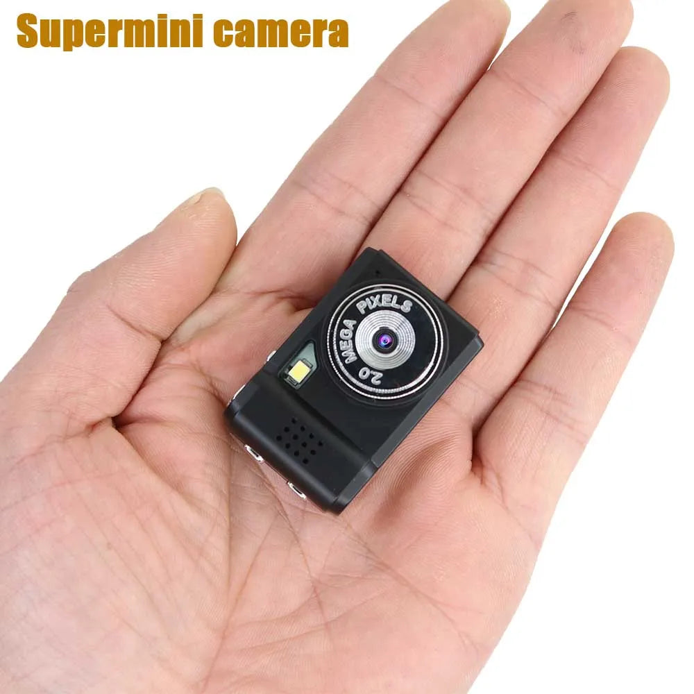 Aventure avec une mini caméra rétro